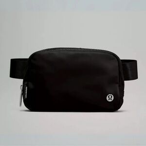 Black Lululemon Everywhere Belt Bag